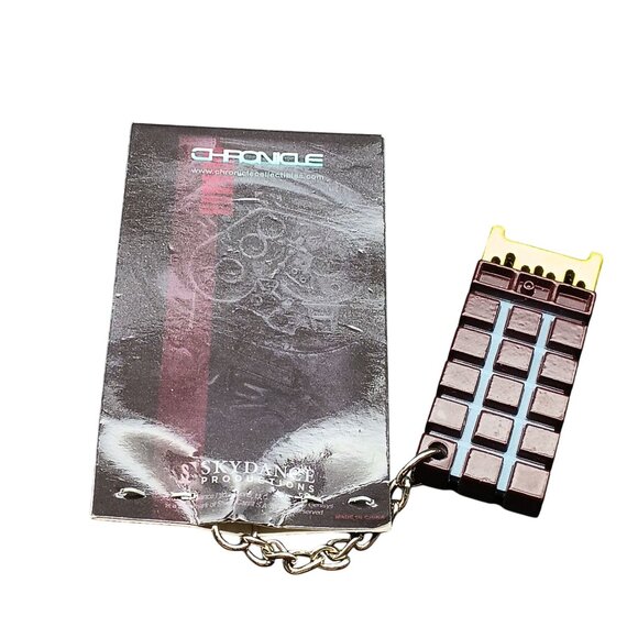 Terminator Genisys Brain Chip Keychain Retro Sci-Fi Memorabilia Collectible - Picture 2 of 2